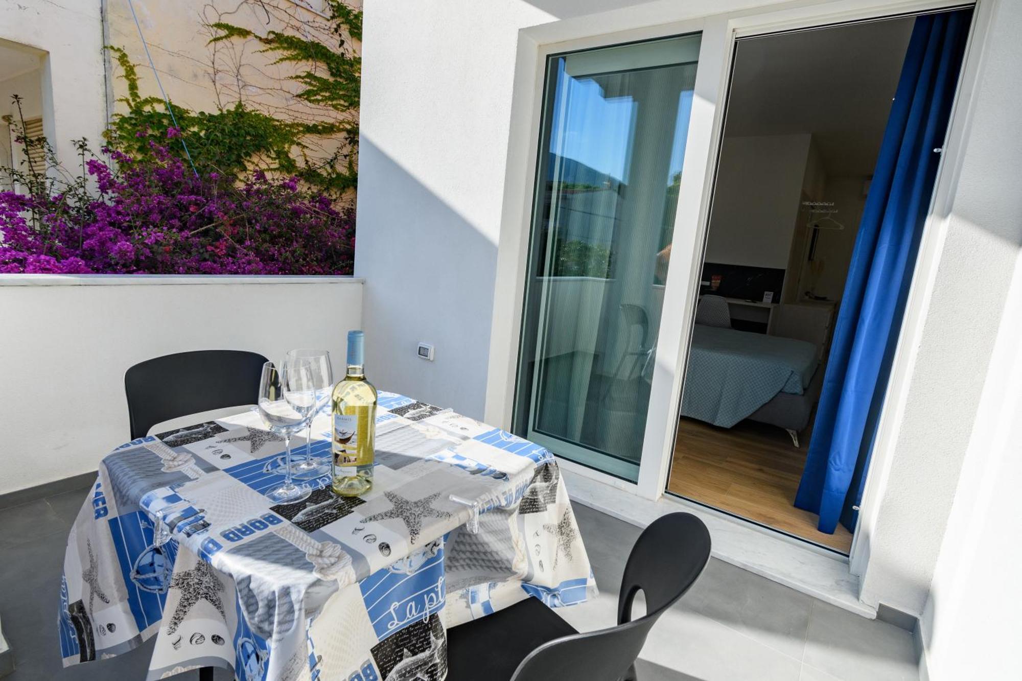 Harbor Rooms - Cala Gonone Ngoại thất bức ảnh